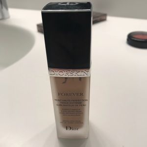 Dior Forever Foundation